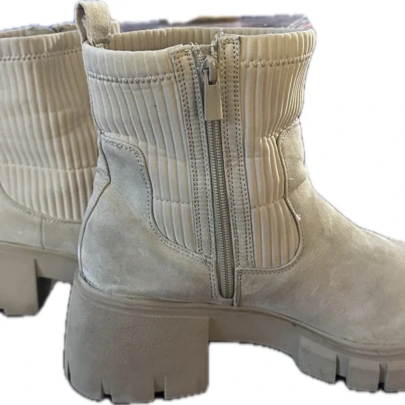 TORRID Chelsea Booties - Picture 3 of 6